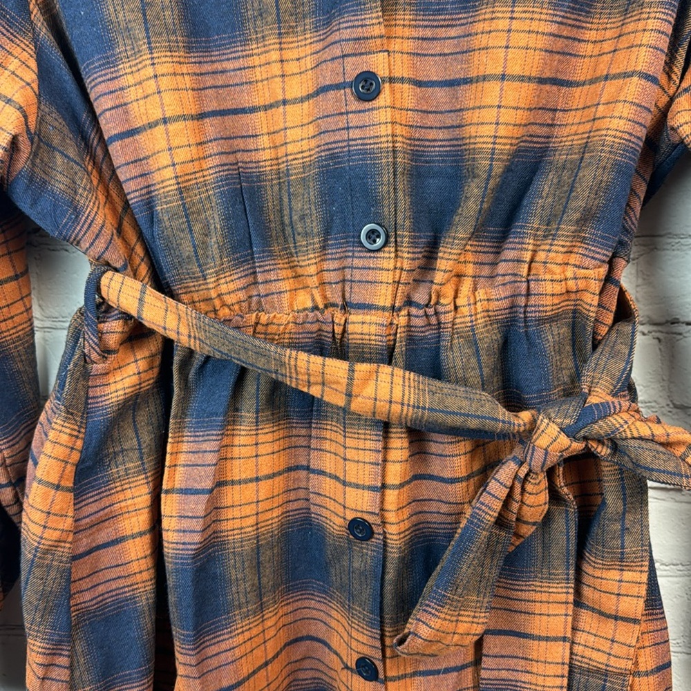BloomChic Orange & Blue Plaid Tie Waist Flannel Top Plus Size 1X - Picture 5 of 6
